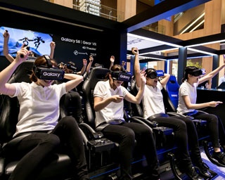 VR体験もできる Galaxy Studioがグランフロント大阪に登場！