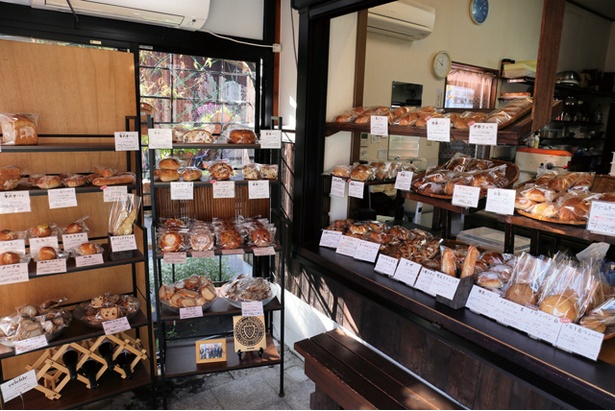 福岡県外からも多くの客が訪れる「パン工房Nohmi」