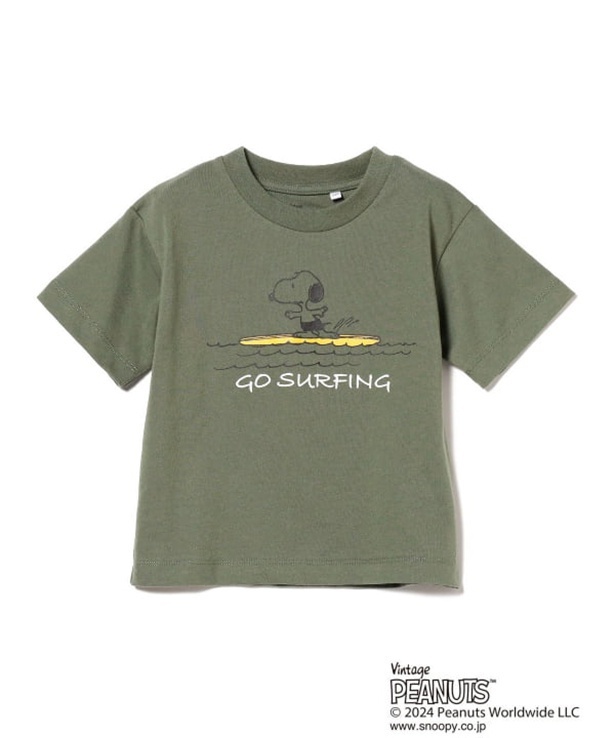 「Peanuts SURFING プリント Tシャツ」(3630円)カラー：オリーブ