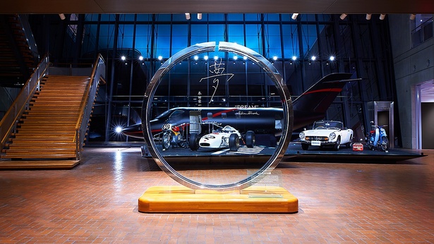 3月にリニューアルした『Honda Collection Hall』のエントランス。ホンダの歴史を築き上げた伝説の名車やホンダジェットがお出迎え