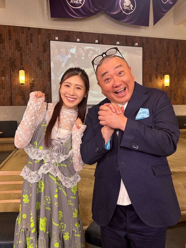 【写真】「今、熱い！大相撲観戦ガイド！」に夫妻での出演となった極楽とんぼの山本圭壱と妻の西野未姫