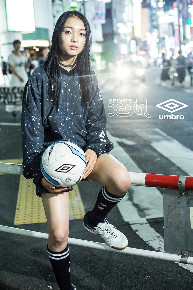 スポーツにもファッションを X Girl Sports Umbro コラボアイテム登場 ウォーカープラス