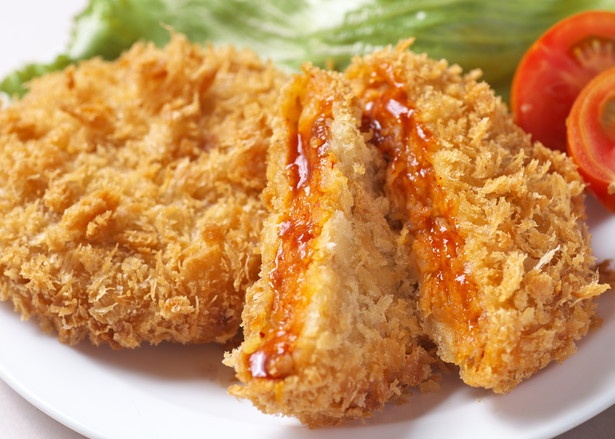 「こだわり惣菜みちした」の「けんとんたっぷり豚キムチコロッケ」