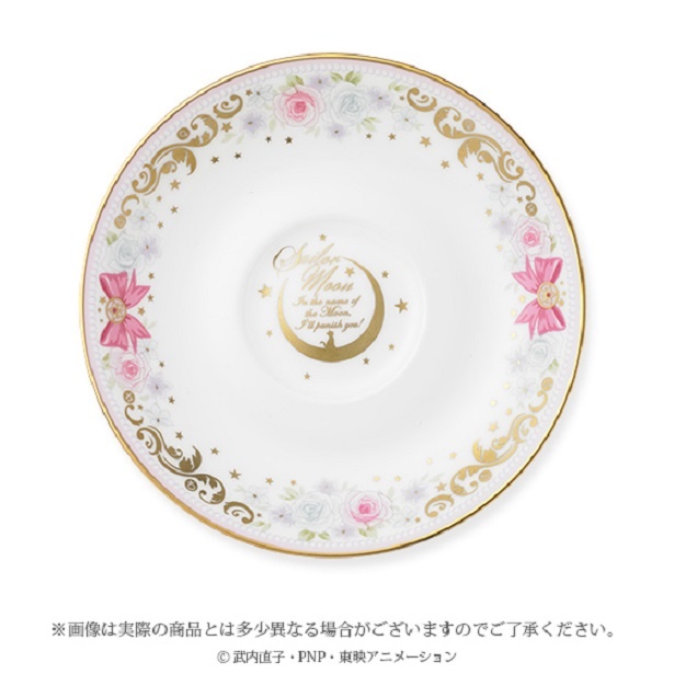 ノリタケの伝統的な花柄と融合させることでプレミアムなデザインとなっている