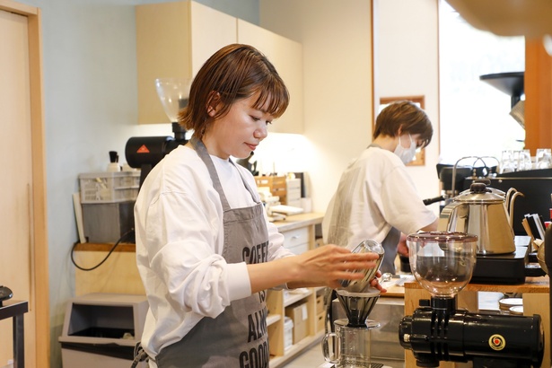 それぞれの豆に合った抽出レシピの調整は妻の舞さんが担当