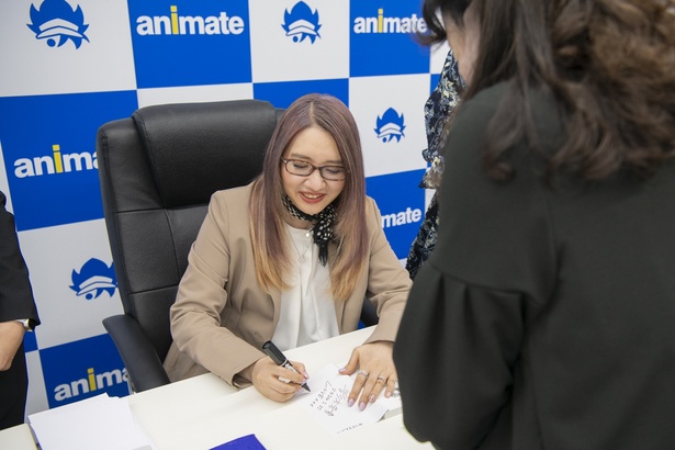  影木栄貴さんサイン会の様子