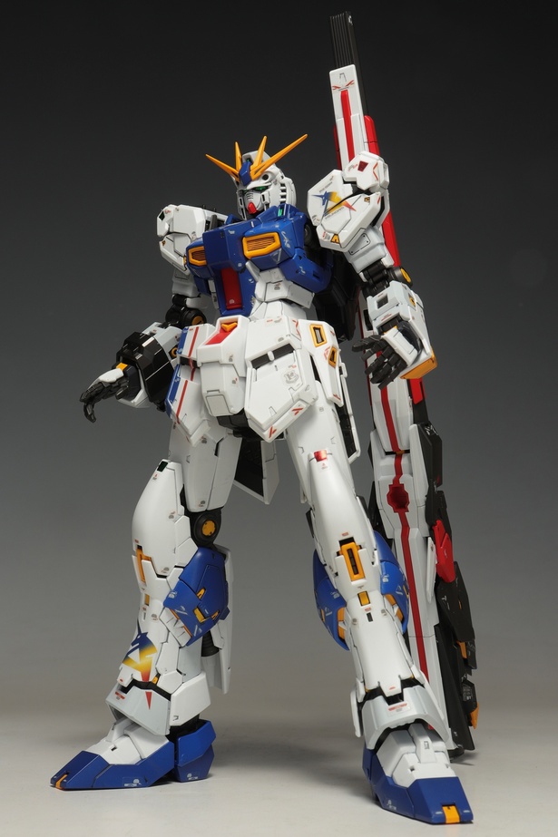 RG RX-93ff νガンダム(モデラー・デンデロさん)