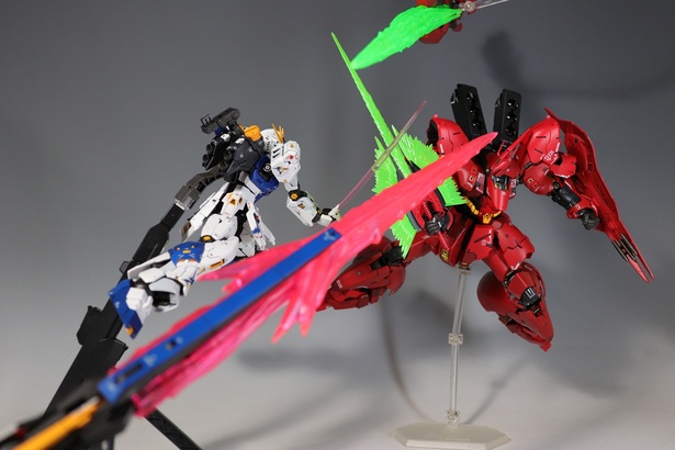 RG RX-93ffνガンダム&RG MSN-04FFサザビー(モデラー・デンデロさん)