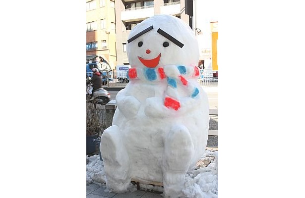 巨大雪だるまや足湯も！東京で“雪の祭典”が開催中