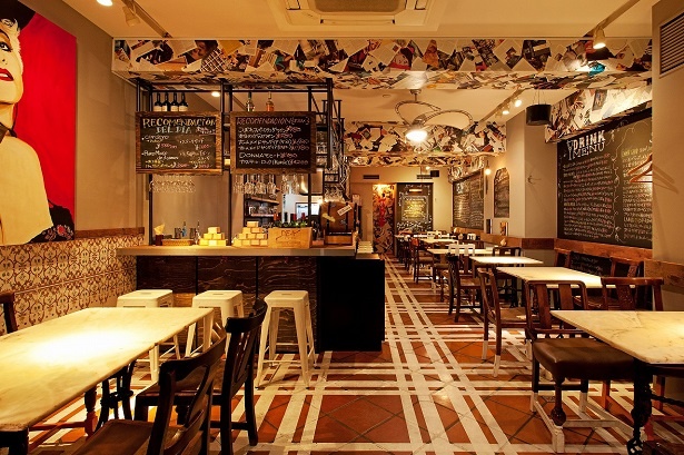 東京ドンナバルの店内