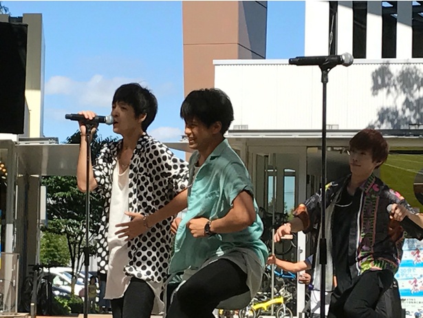 ライブステージの様子