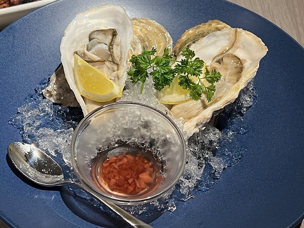 久米島で陸上養殖されたフレッシュオイスター