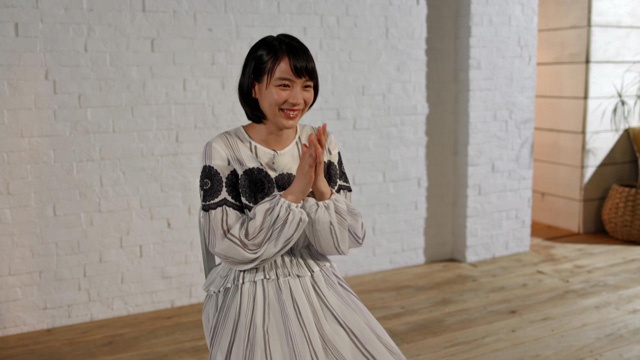【写真を見る】のんがアフレコのエピソードや広島・呉への思いを笑顔で語る
