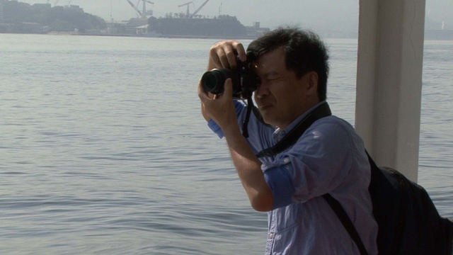 片渕監督は幾度となく呉に足を運び、風景や建物を写真に収めていった(「旅のはじまり~」より)