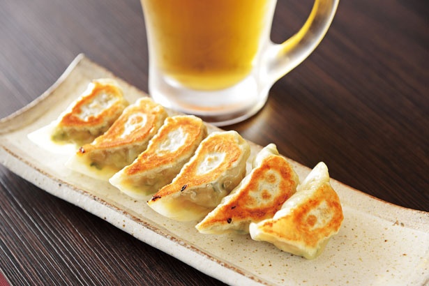 焼き餃子の「立山」(6個350円)/餃子 立山