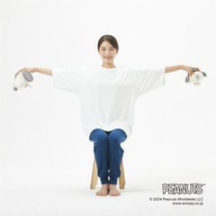 女性でも扱いやすいよう1つの重さは約500グラム。2個セットで使えば約1キロの重さ