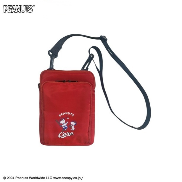 「ショルダーバッグ(PEANUTS×広島東洋カープ)」(2420円)
