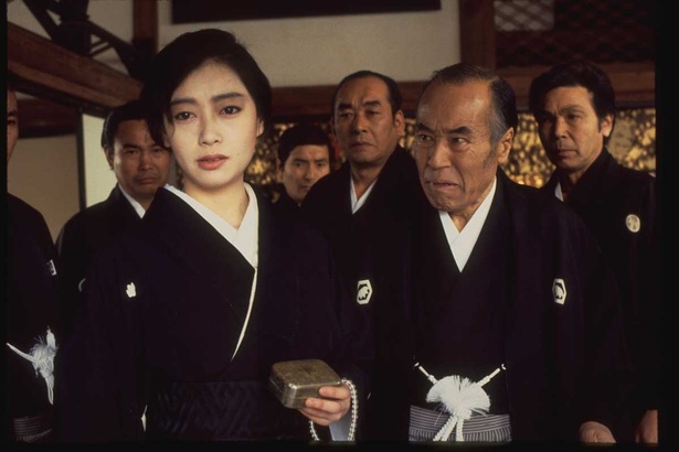 故夏目雅子の姿が印象的な五社英雄監督「鬼龍院花子の生涯」の一場面