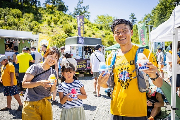 ゴール後はキッチンカーでおいしいものを食べよう