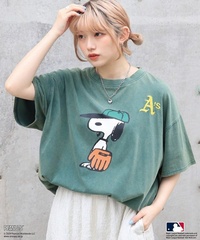 「MLB×PEANUTSコラボ BIG TEE」(7590円/全3色)カラー：グリーン