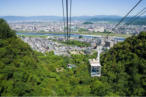 金華山ロープウェーで山頂まで