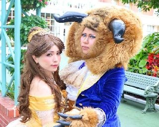 フル仮装の美女や野獣も！ディズニーハロウィーン2017