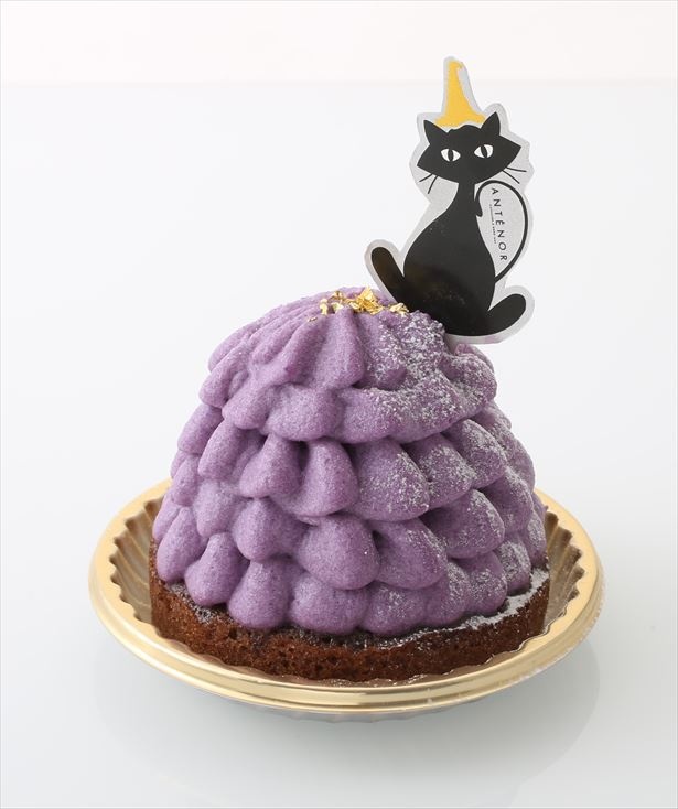 「むらさき芋のモンブラン」(594円)。むらさき芋のクリームは、素材の自然な色合いで仕上げられている