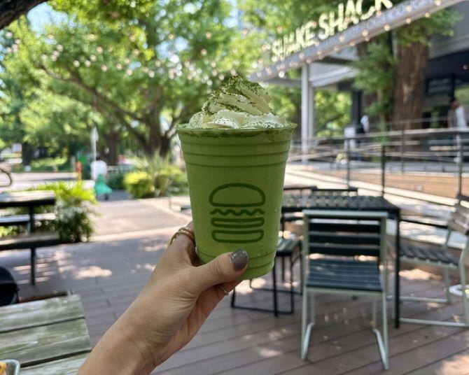 Shake Shackの京都限定「宇治抹茶シェイク」が今だけ全国で!?本国で人気の食べ方も試してみた