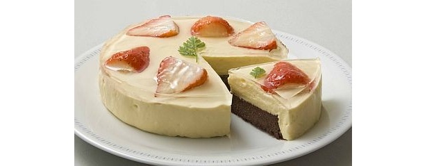｢ドゥーブル･ショコラ｣(2100円/FORMA)は、ベルギー産のチョコレートを使用したガトーショコラにナチュラルチーズとブルーチーズをブレンド/グランスタ