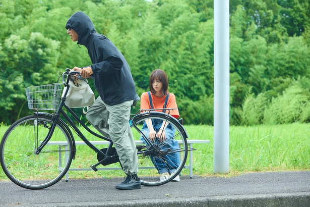 飯沼愛“ちよみ”は、八木勇征“南くん”が入ったバッグをひったくられてしまう