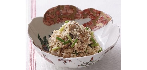 ｢南京蛤｣は、蛤の知ると醤油で味付けたおから。蛤の汁と小ネギと一緒に和えてある。当時の珍しい料理だったようで｢料理珍味集｣で紹介されている