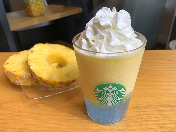 「サンシャイン パイン フラペチーノ」を実食！