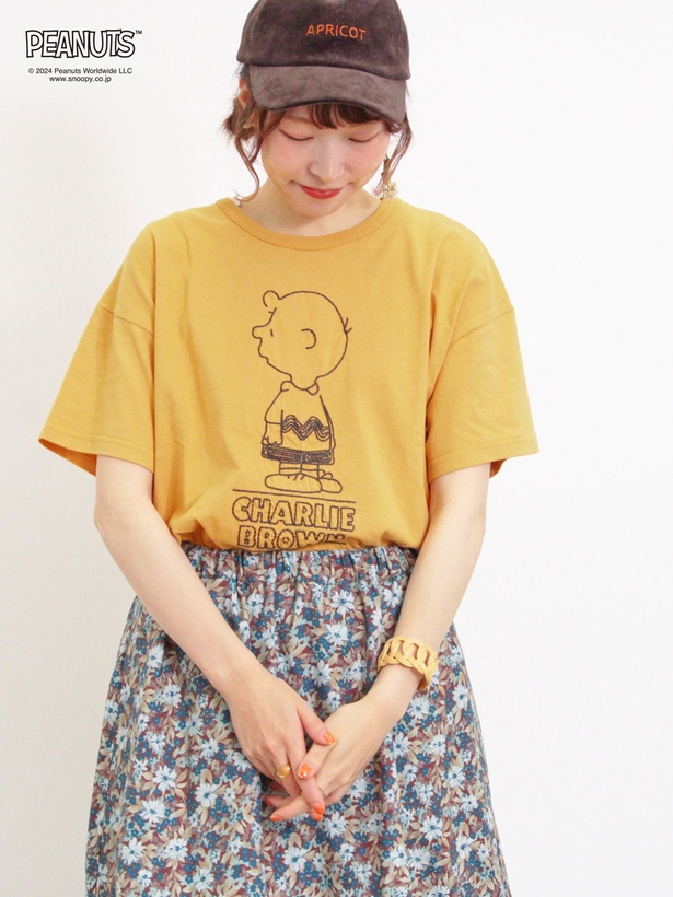 チャーリー・ブラウンのTシャツカラー！