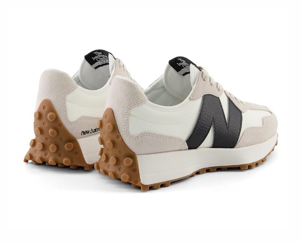 New Balance ★ ヴィンテージとモダンが融合した一足 327 New Balance ☆ ヴィンテージとモダンが融合した一足 327