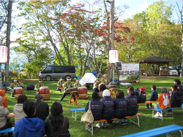 地元の和太鼓チームによる演奏も(写真は昨年の様子)