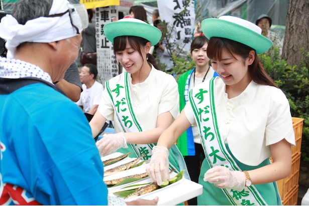 食べて笑ってお代は無料！目黒のさんま祭りで日本の魅力を再発見