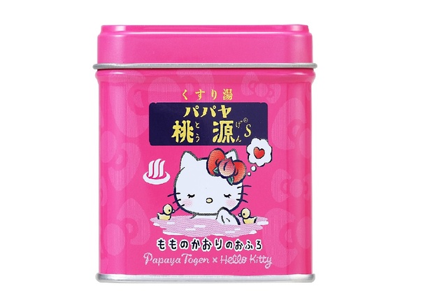 ピンクの湯色に優しい桃の香り