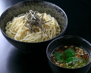 【大阪】バーで昼だけ営業するラーメン店が大人気！「麺や 銀ぺい」