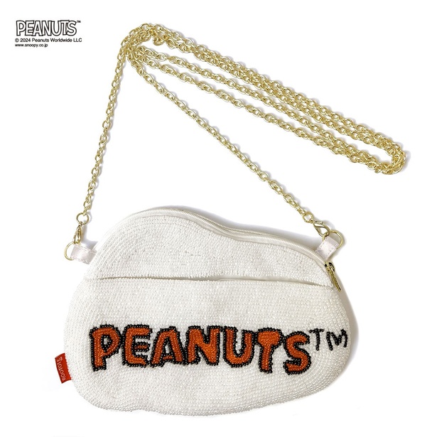 元気いっぱいの「PEANUTS」ロゴもポイント