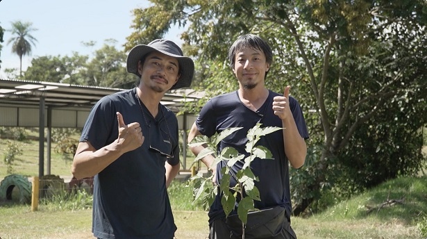 「世界の果てに、東出・ひろゆき置いてきた」より