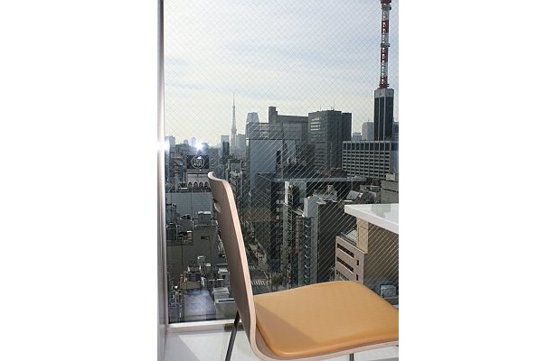 13階に位置するカフェからは、東京タワーなどの絶景が！