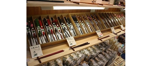伝統工芸なども多数そろう