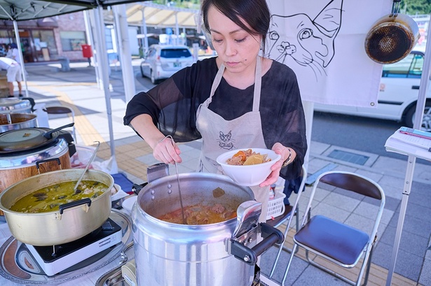 「酒粕や味噌を使って味に深みを出したり、麹を使って味に丸みを付けている」という中込さん。お店はグループでの利用はもちろん、カウンターでのおひとりさまも大歓迎とのこと