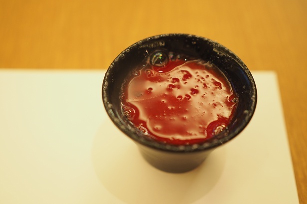 ゼリーの酸味とアロマの香りが楽しめる