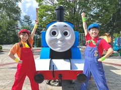 大人気のライブパフォーマンスショー「トーマスランド PLAY ON!」がハロウィン特別バージョンに！