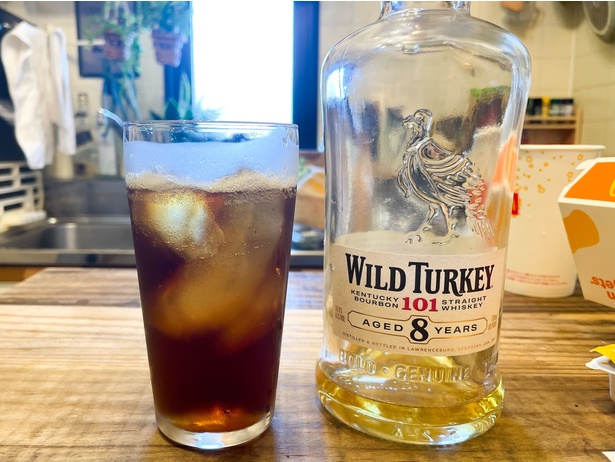 【写真】晩酌で楽しんだワイルドターキーのコーラ割