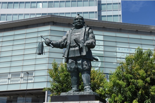 徳川家康公之像
