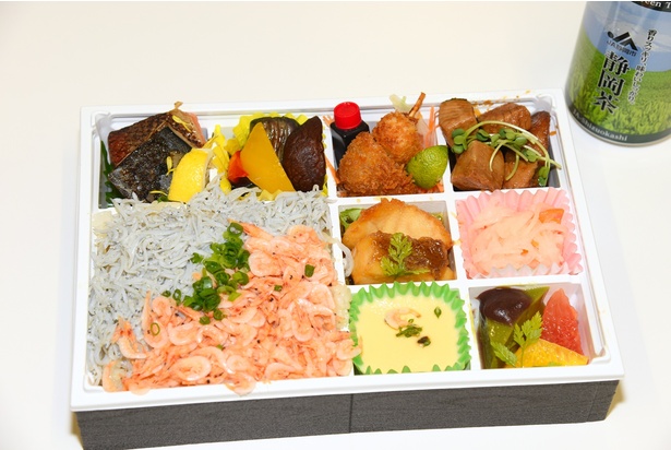 昼食の弁当も豪華！