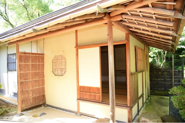 五畳半の小間「静月庵」