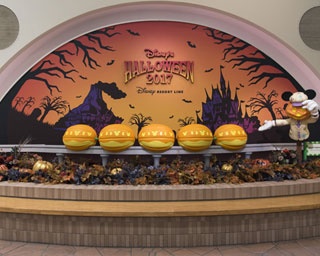 移動中も楽しさいっぱい！ディズニーリゾートラインのハロウィーン